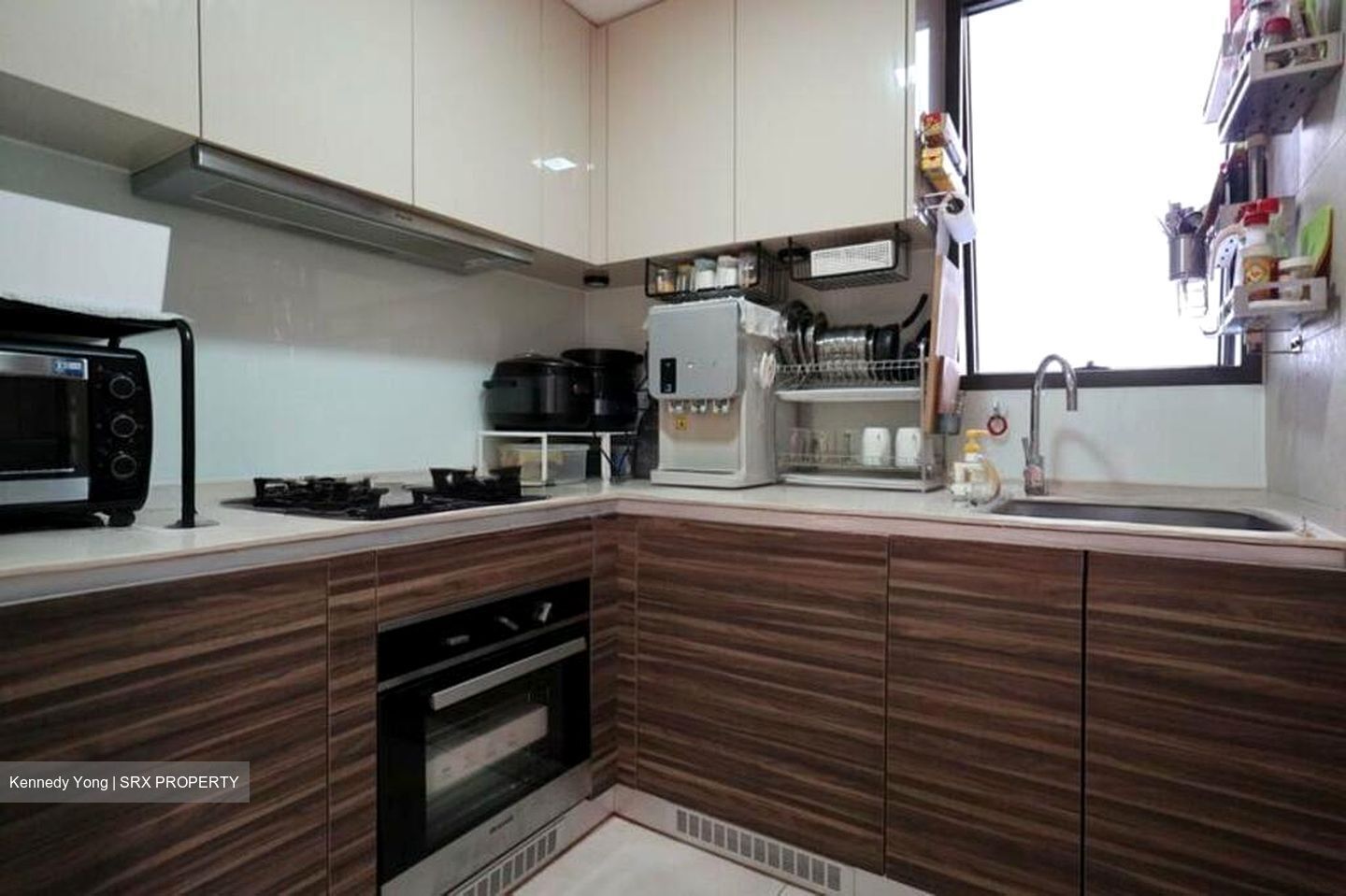 Commonwealth Towers (D3), Condominium #525126261